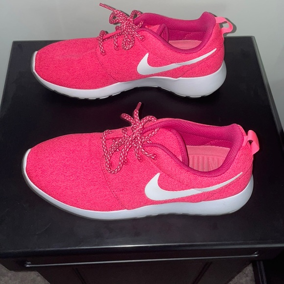 Nike XB Hot Pink - Picture 1 of 9